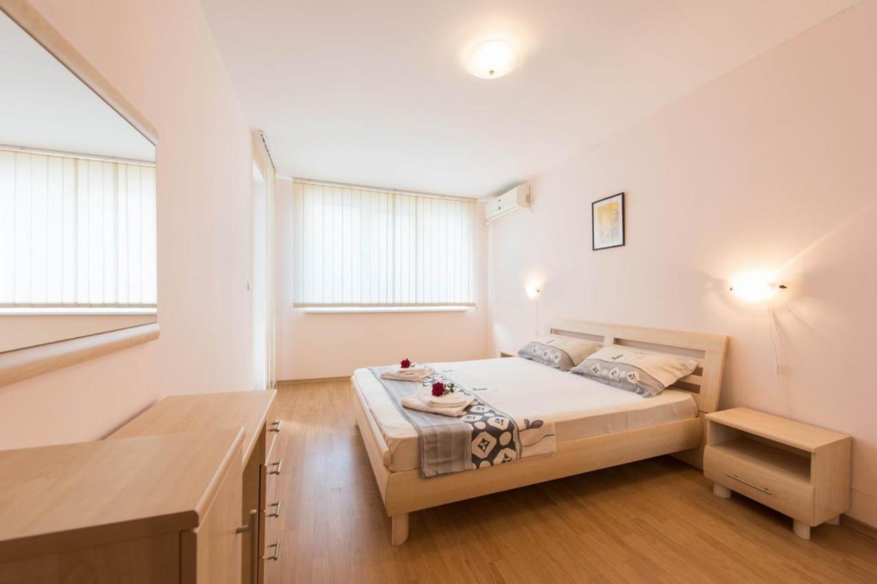 Gt Riviera Fort Beach Apartments Ράβντα Εξωτερικό φωτογραφία